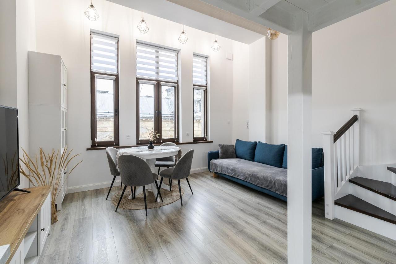 Inshiapartments On Slovatskoho Str Λβιβ Εξωτερικό φωτογραφία