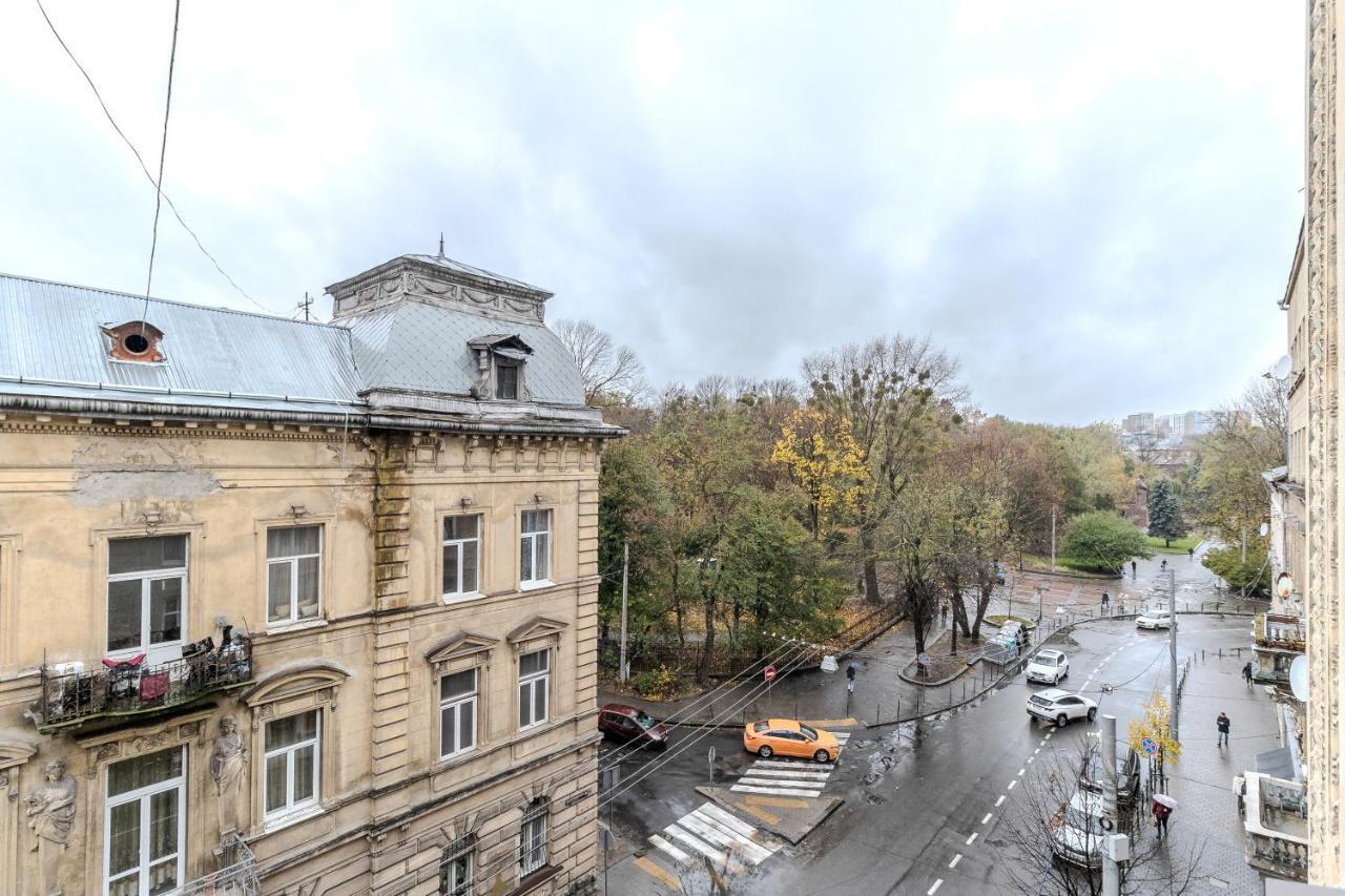 Inshiapartments On Slovatskoho Str Λβιβ Εξωτερικό φωτογραφία