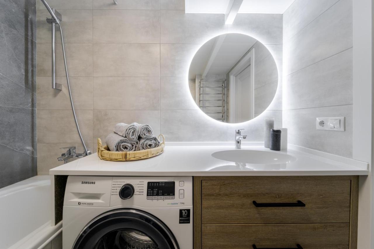 Inshiapartments On Slovatskoho Str Λβιβ Εξωτερικό φωτογραφία
