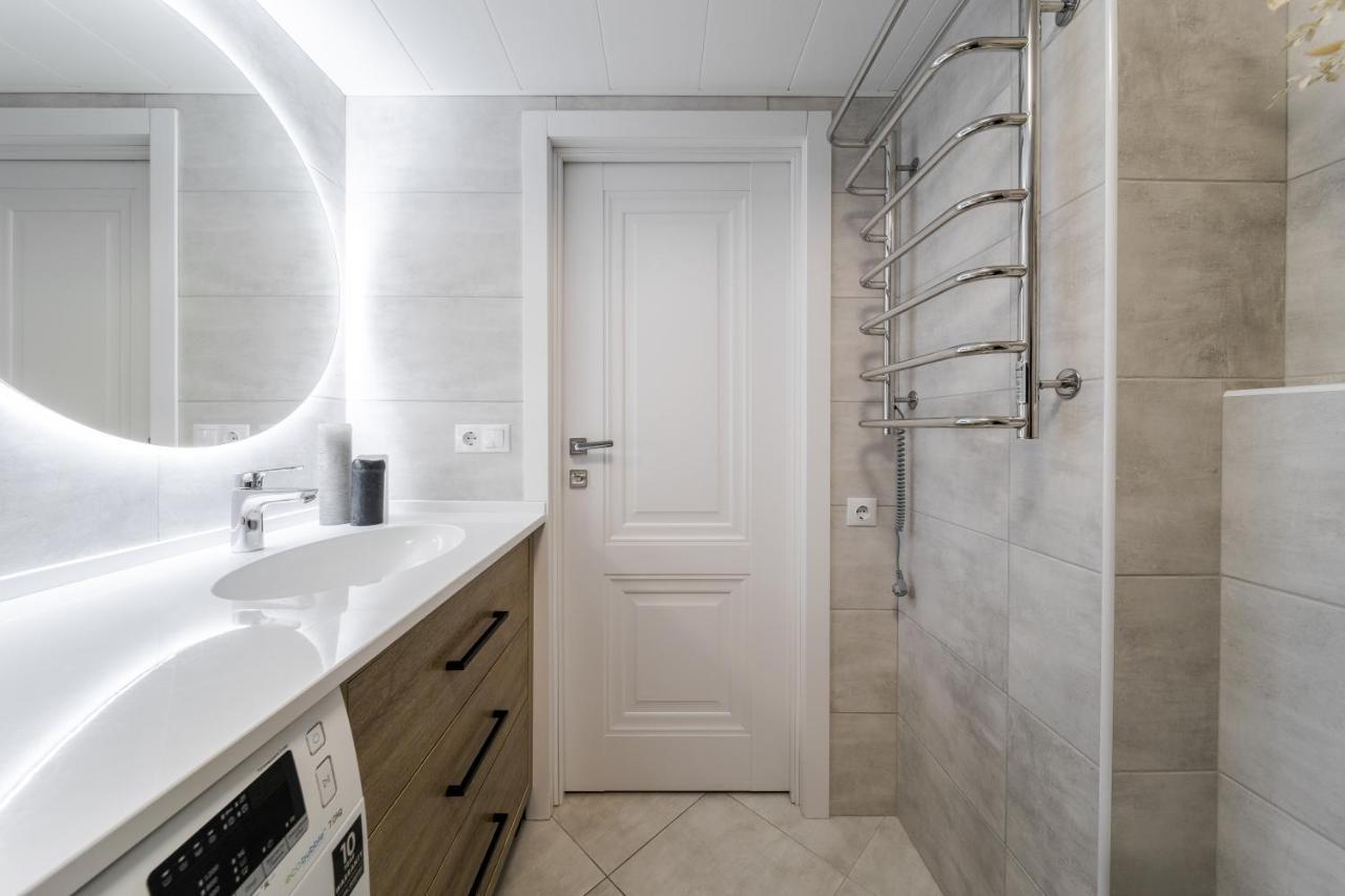 Inshiapartments On Slovatskoho Str Λβιβ Εξωτερικό φωτογραφία