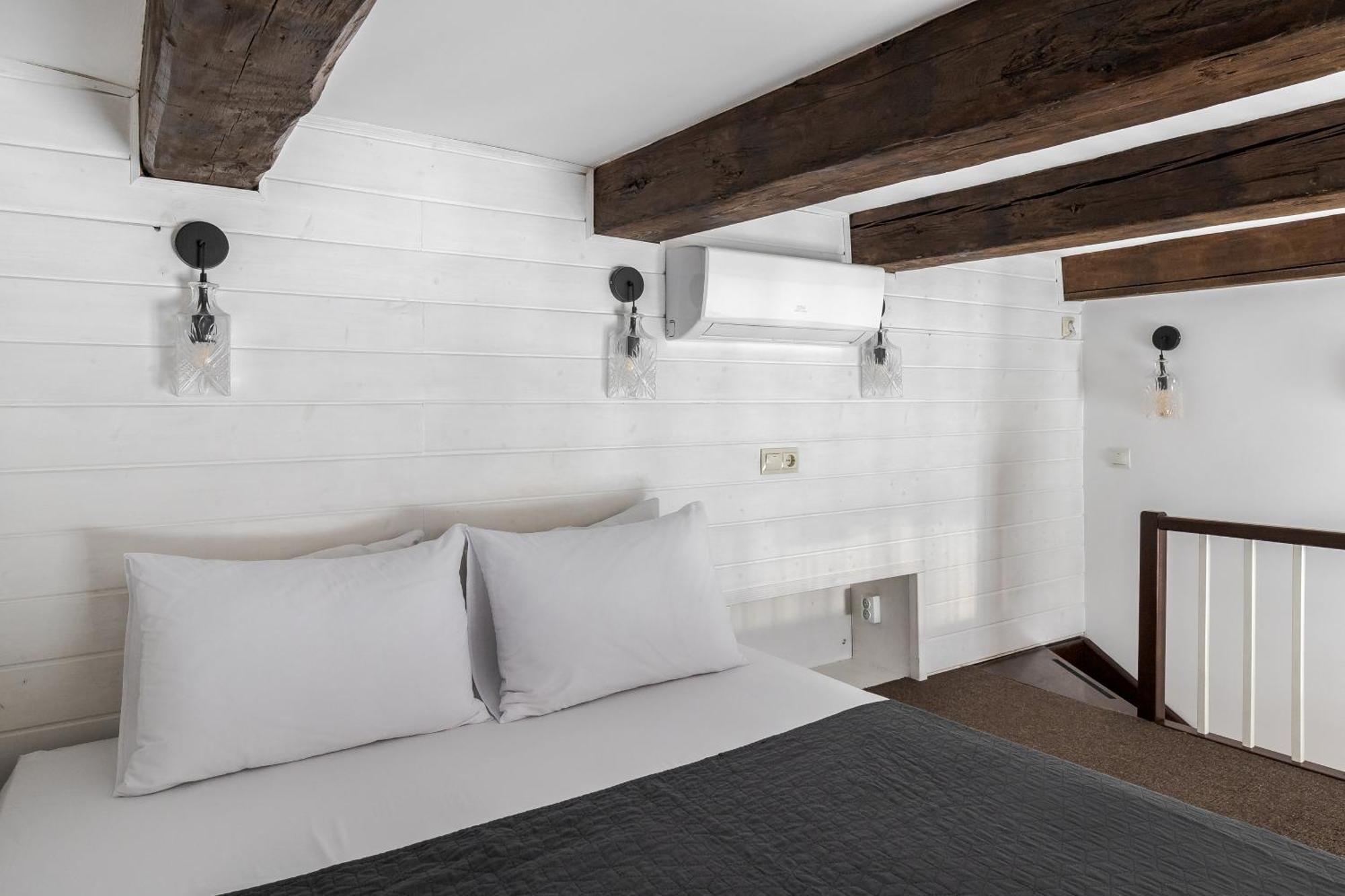 Inshiapartments On Slovatskoho Str Λβιβ Εξωτερικό φωτογραφία