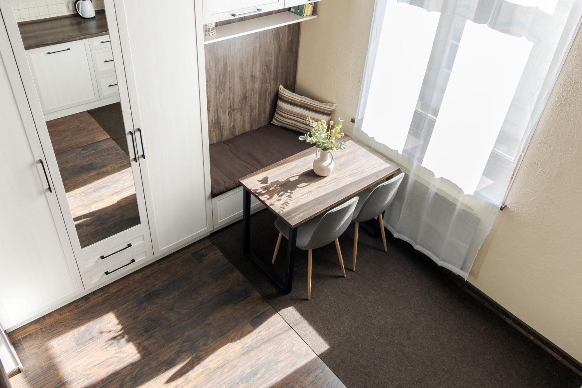 Inshiapartments On Slovatskoho Str Λβιβ Εξωτερικό φωτογραφία