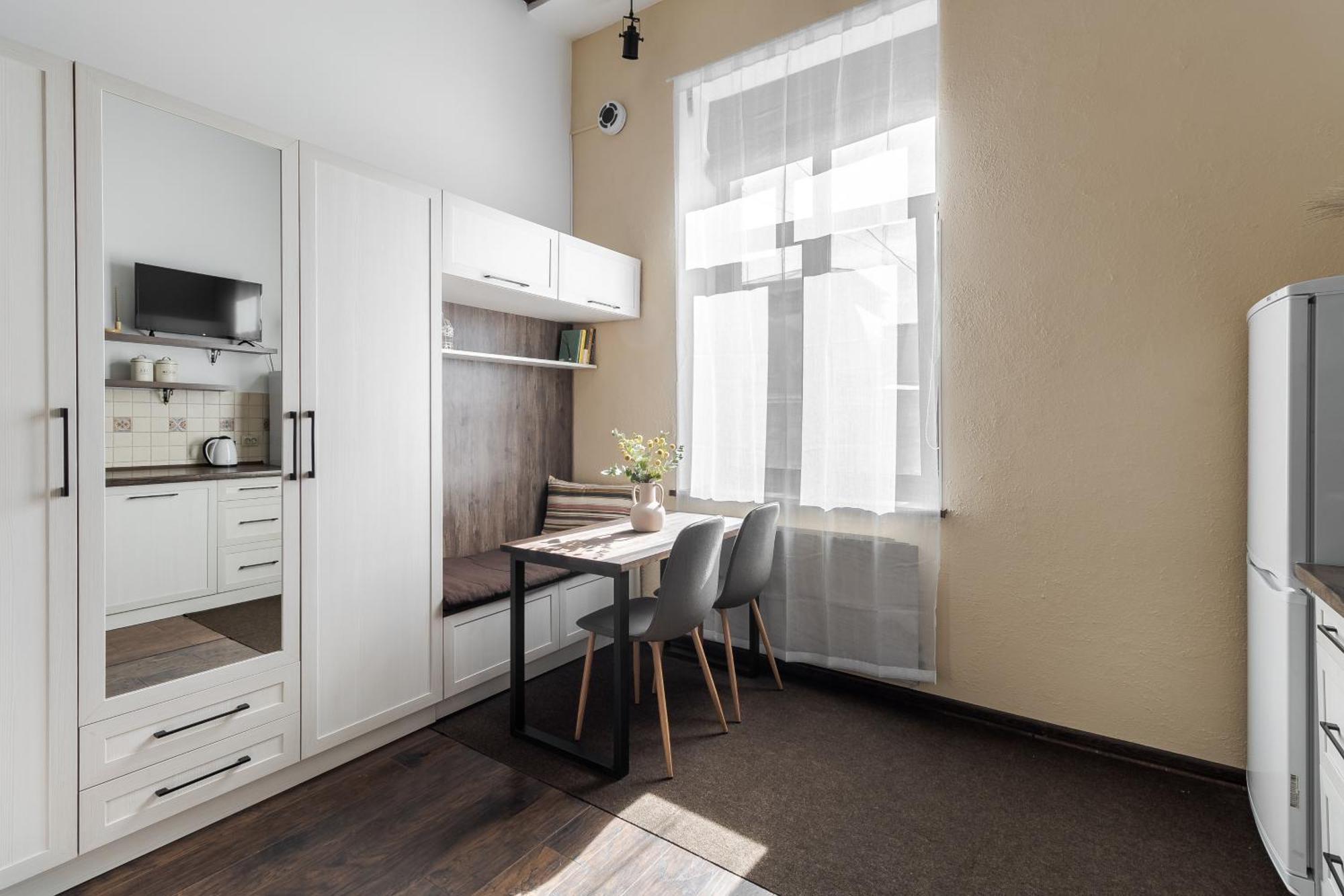 Inshiapartments On Slovatskoho Str Λβιβ Εξωτερικό φωτογραφία